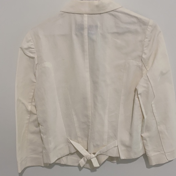 Women’s Cropped Tuxedo Style Blazer - Picture 2 of 4